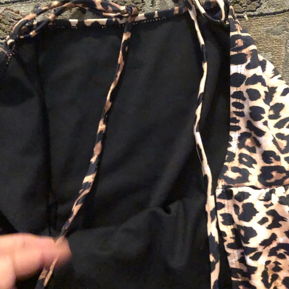 Boohoo leopard swimsuit or bodysuit - Picture 5 of 8
